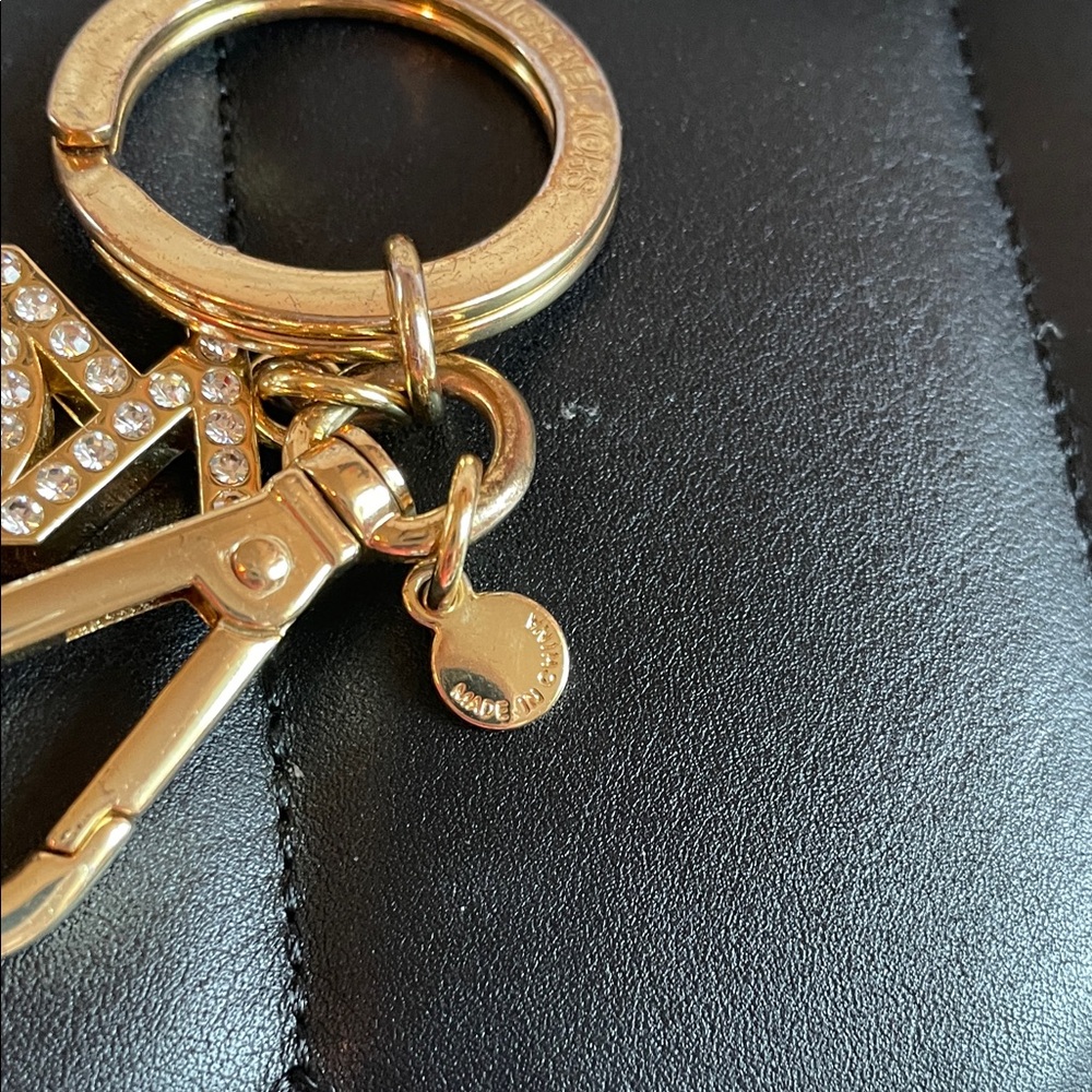 Michael Kors Quilted Black Card Holder with Gold Keychain - Picture 7 of 7